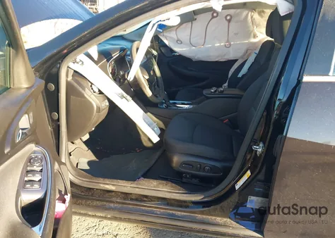 2019 Chevrolet Malibu Lt z USA, uszkodzony, nr VIN 1G1ZD5ST1KF111990